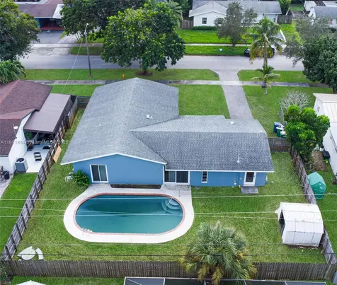 9905 SW 196th Street Cutler Bay FL 33157