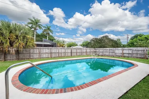 9905 SW 196th Street Cutler Bay FL 33157