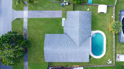 9905 SW 196th Street Cutler Bay FL 33157