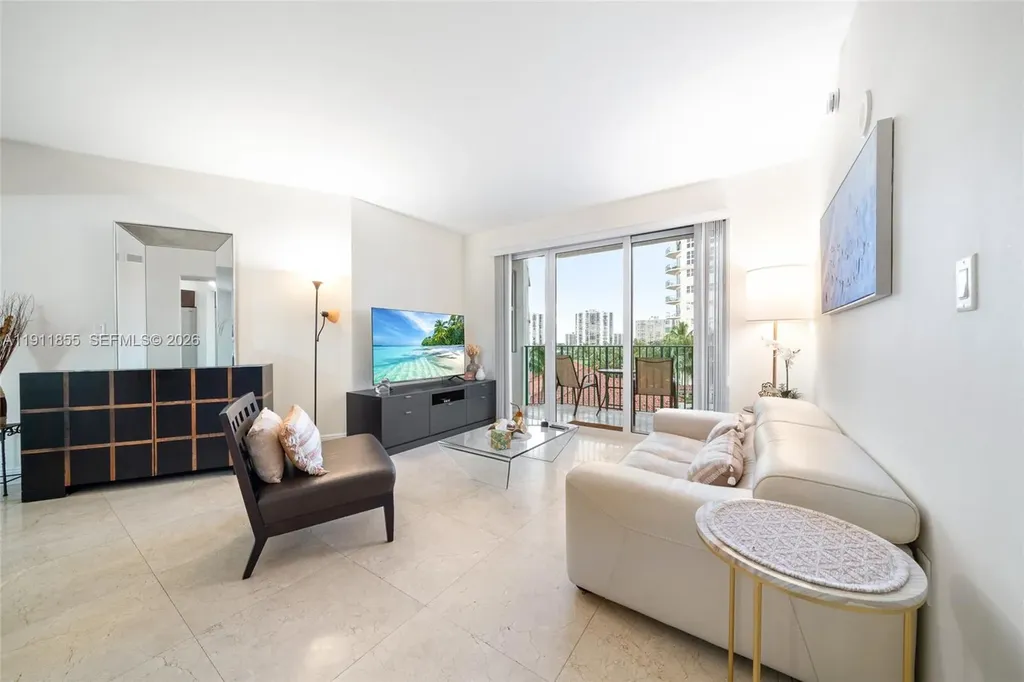 19900 E Country Club Drive Aventura FL 33180