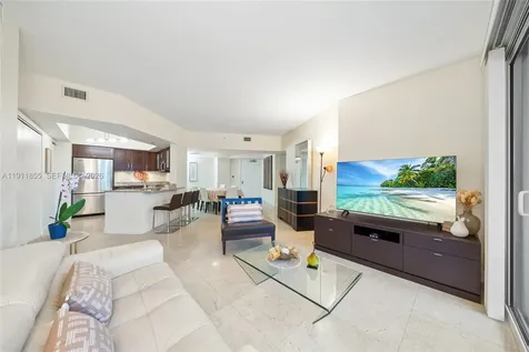 19900 E Country Club Drive Aventura FL 33180