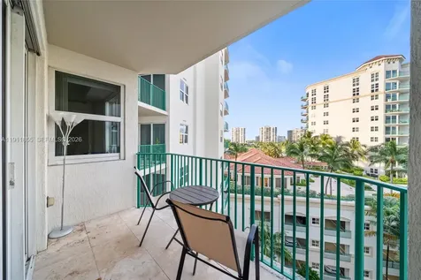 19900 E Country Club Drive Aventura FL 33180