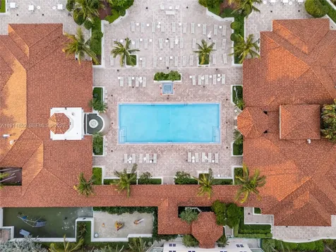 19900 E Country Club Drive Aventura FL 33180