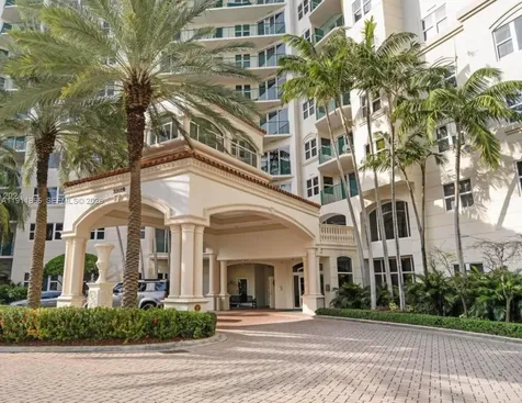 19900 E Country Club Drive Aventura FL 33180