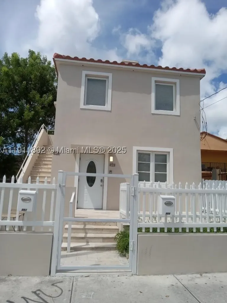 243 SW 10th Avenue Miami FL 33130