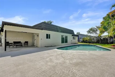 8109 NW 71st Avenue Tamarac FL 33321