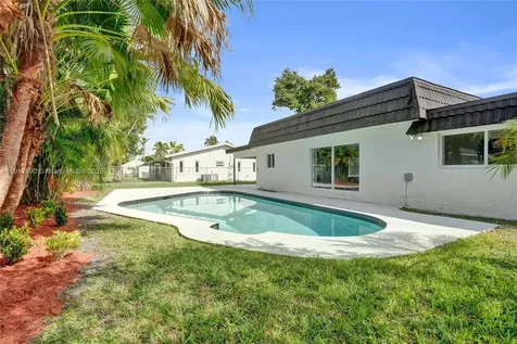 8109 NW 71st Avenue Tamarac FL 33321