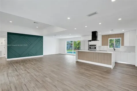 8109 NW 71st Avenue Tamarac FL 33321