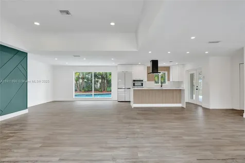 8109 NW 71st Avenue Tamarac FL 33321