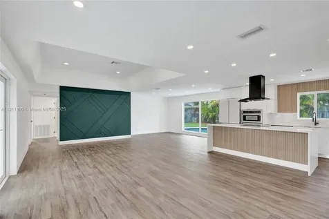 8109 NW 71st Avenue Tamarac FL 33321