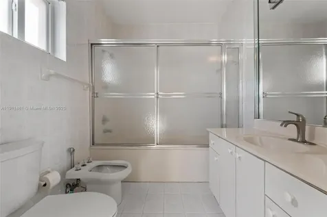 8761 NW 142nd Street Miami Lakes FL 33018