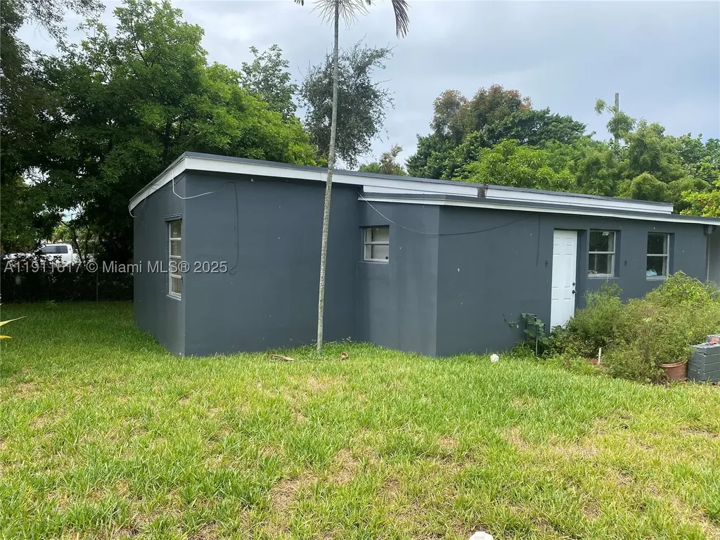 1500 NW 11th Court Fort Lauderdale FL 33311