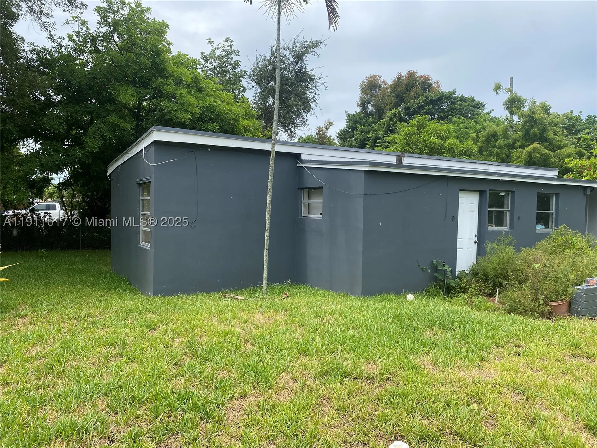 1500 NW 11th Court Fort Lauderdale FL 33311