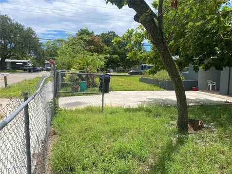 1500 NW 11th Court Fort Lauderdale FL 33311