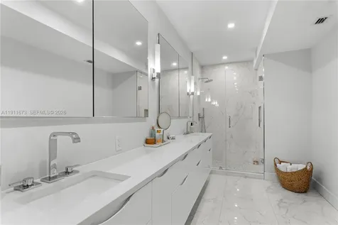 5001 Collins Avenue Miami Beach FL 33140