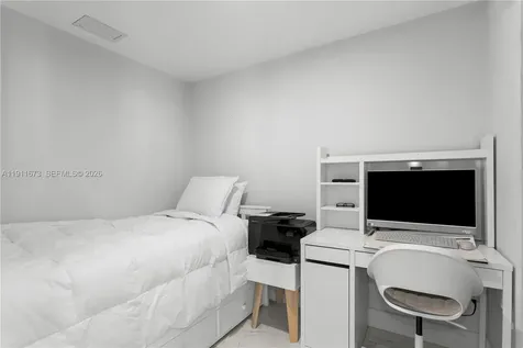 5001 Collins Avenue Miami Beach FL 33140