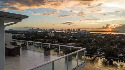 5001 Collins Avenue Miami Beach FL 33140