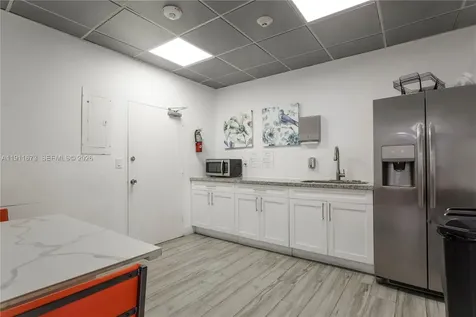 5001 Collins Avenue Miami Beach FL 33140