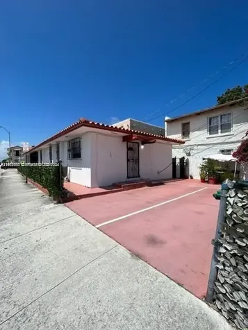 1101 SW 17 Avenue Miami FL 33135