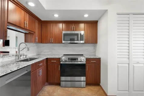 7640 NW 18th Street Margate FL 33063