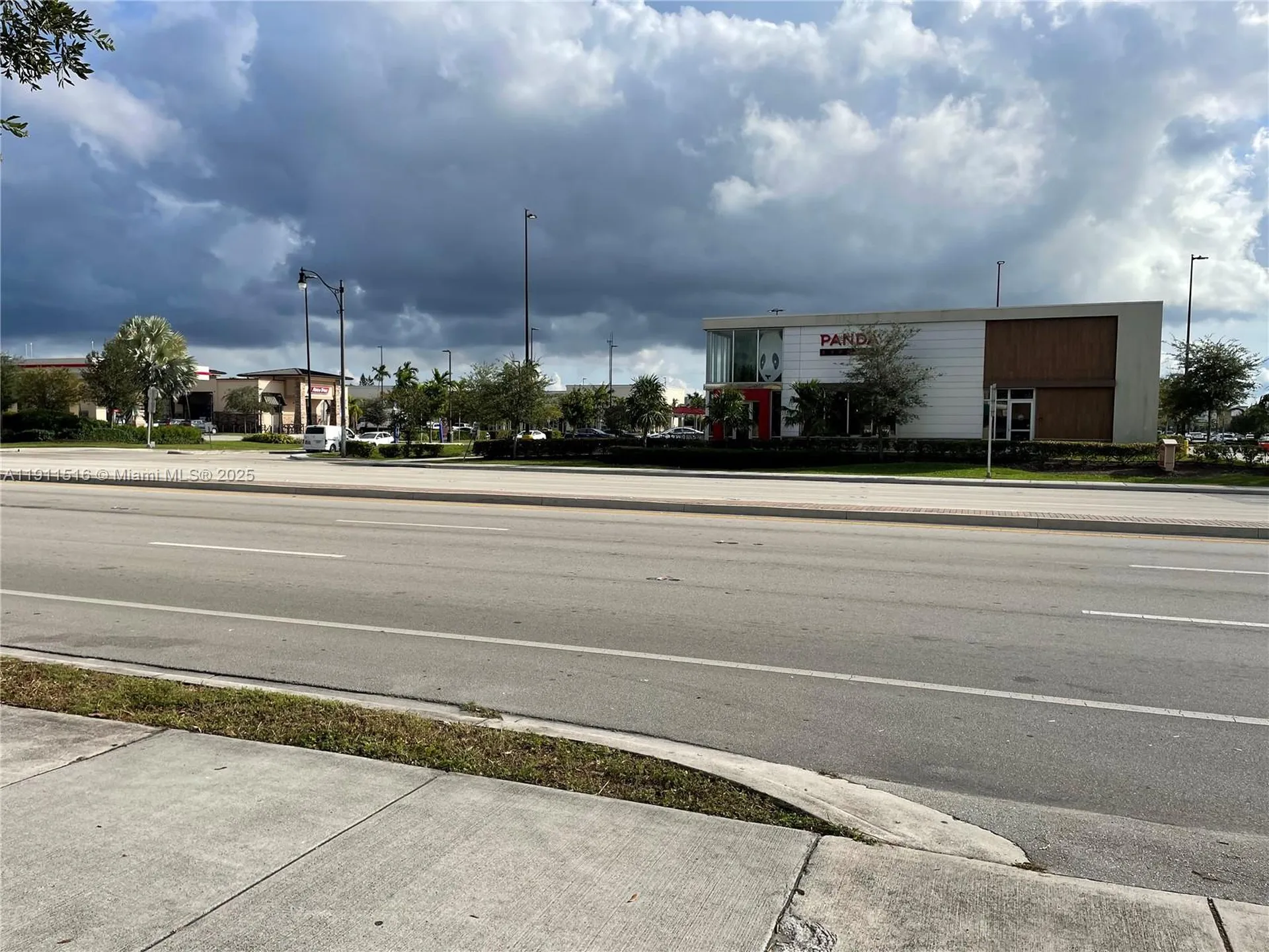 5845 Hollywood Boulevard Hollywood FL 33021