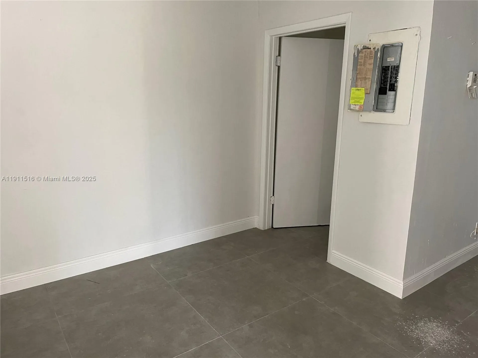 5845 Hollywood Boulevard Hollywood FL 33021