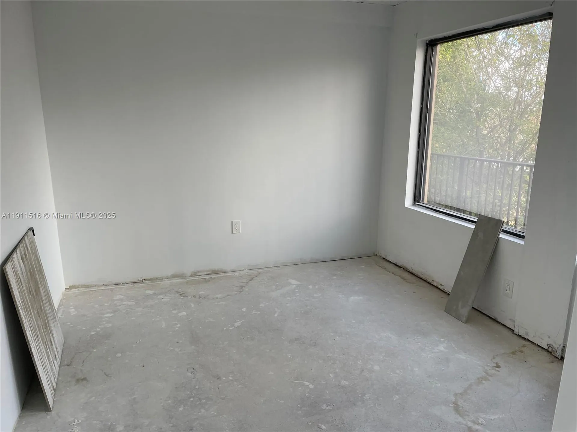 5845 Hollywood Boulevard Hollywood FL 33021