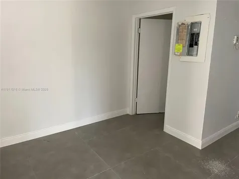 5845 Hollywood Boulevard Hollywood FL 33021