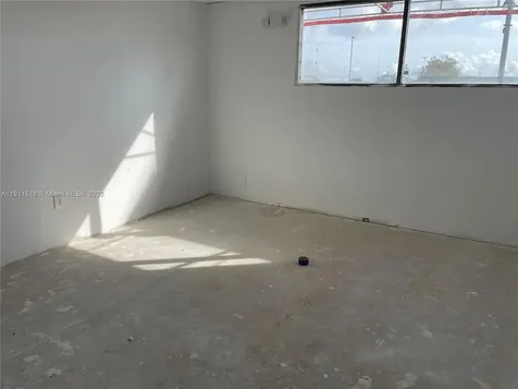 5845 Hollywood Boulevard Hollywood FL 33021