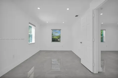 17961 NW 2nd Place Miami Gardens FL 33169