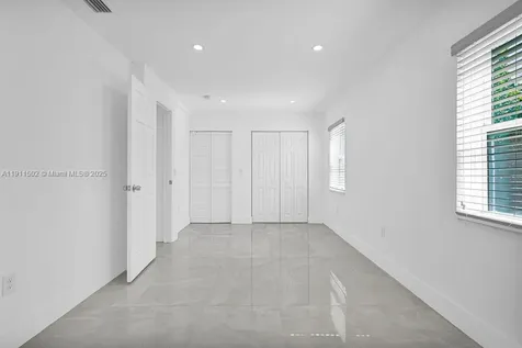 17961 NW 2nd Place Miami Gardens FL 33169
