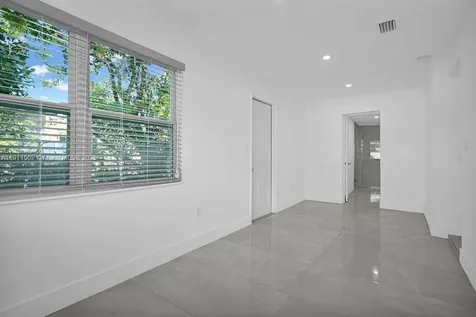 17961 NW 2nd Place Miami Gardens FL 33169