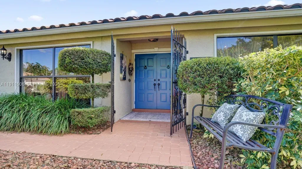 10858 White Aspen Lane Boca Raton FL 33428