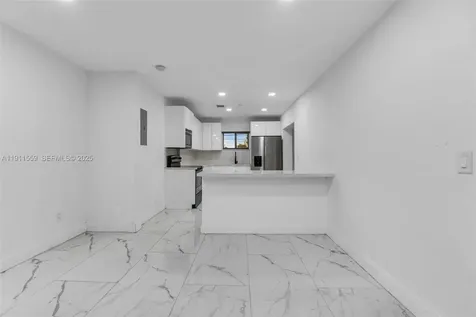4530 SW 25th Street West Park FL 33023