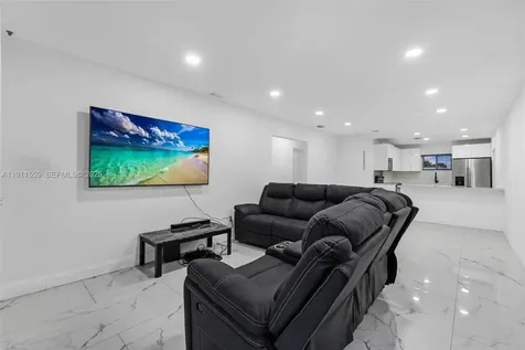 4530 SW 25th Street West Park FL 33023