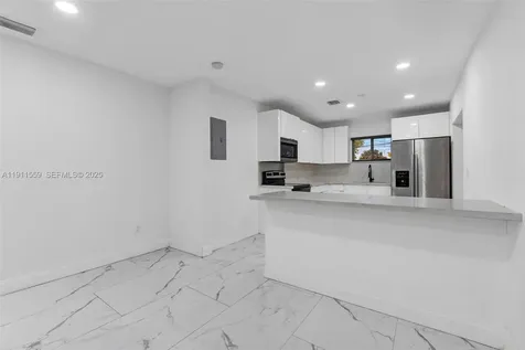 4530 SW 25th Street West Park FL 33023