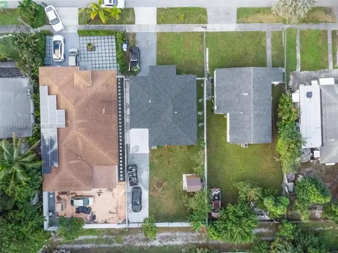 4530 SW 25th Street West Park FL 33023