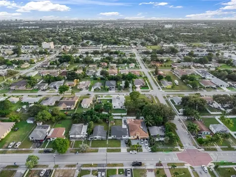 4530 SW 25th Street West Park FL 33023
