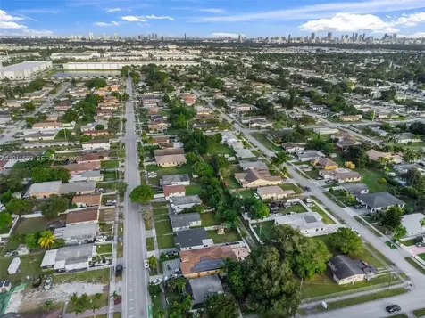 4530 SW 25th Street West Park FL 33023