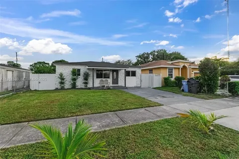 4530 SW 25th Street West Park FL 33023