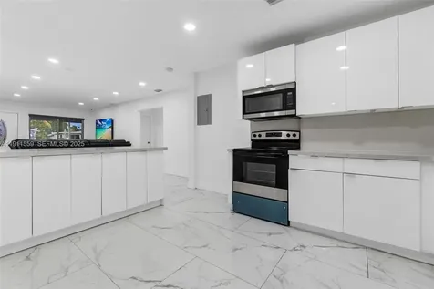 4530 SW 25th Street West Park FL 33023