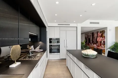 300 Collins Avenue Miami Beach FL 33139