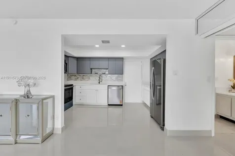 17720 N Bay Road Sunny Isles Beach FL 33160