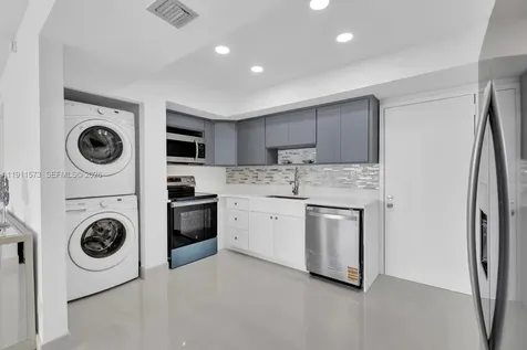 17720 N Bay Road Sunny Isles Beach FL 33160