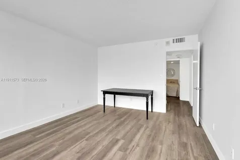 17720 N Bay Road Sunny Isles Beach FL 33160