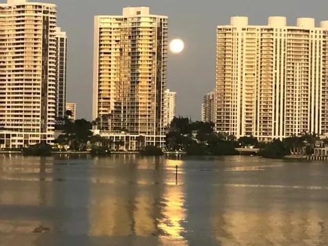 17720 N Bay Road Sunny Isles Beach FL 33160