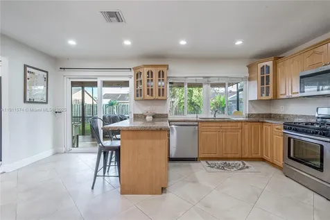 11710 NW 41st Street Sunrise FL 33323