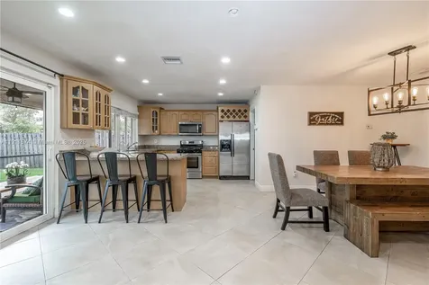 11710 NW 41st Street Sunrise FL 33323