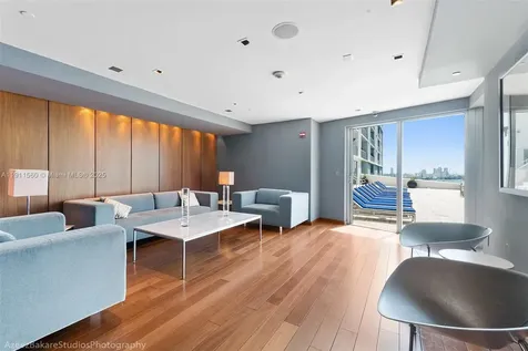 325 S Biscayne Boulevard Miami FL 33131