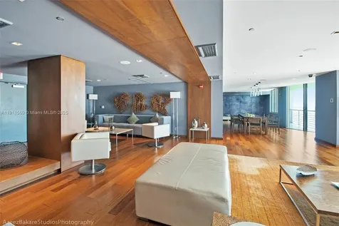 325 S Biscayne Boulevard Miami FL 33131
